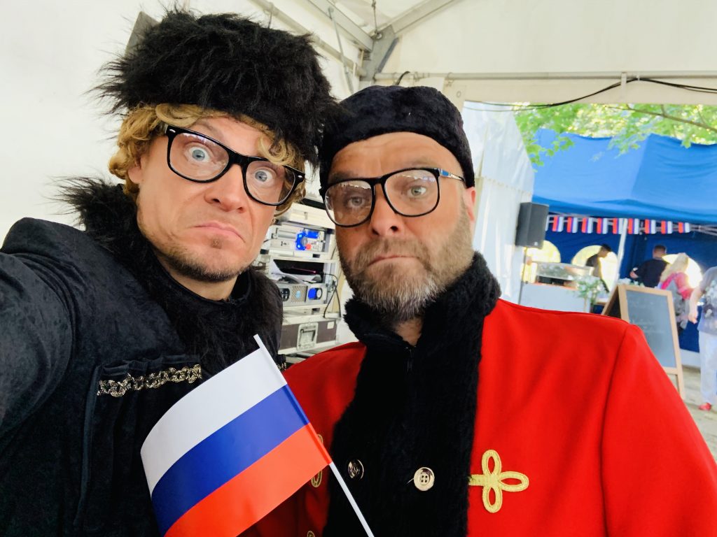 Walk Act als Russen auf russisch