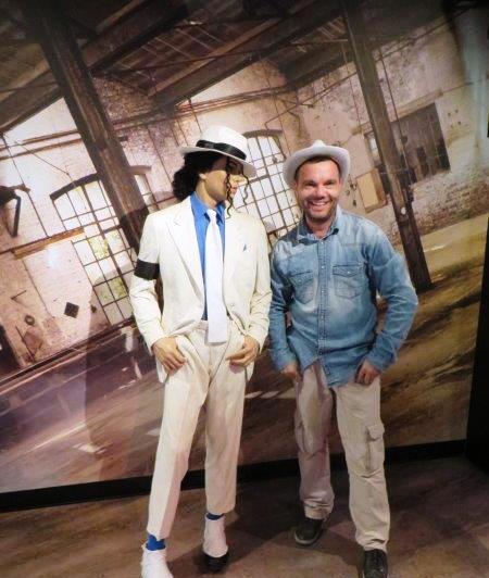 Der DJ mit seinem Vorbild Michael Jackson